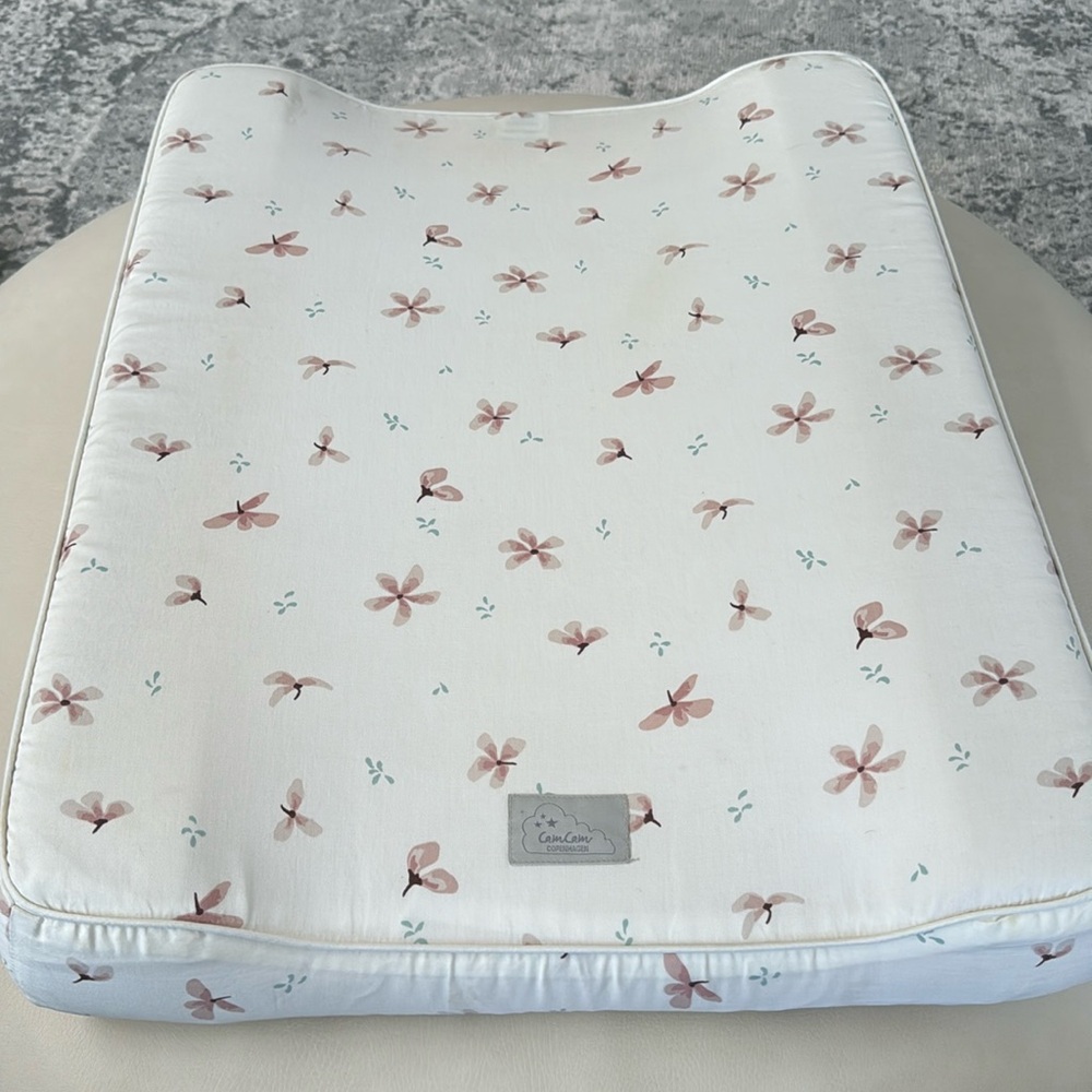 Camcam Copenhagen change pad
